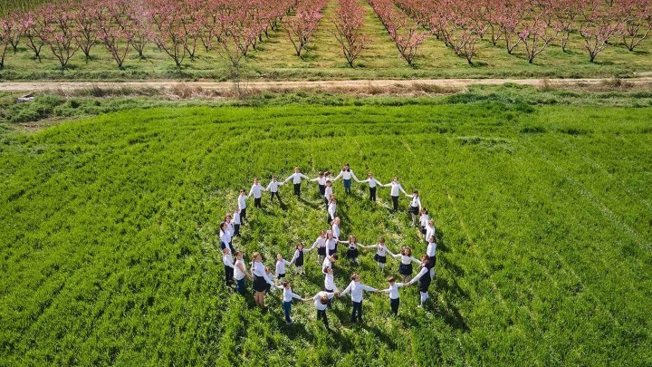 w21-93702VeroiaPhotoPeace