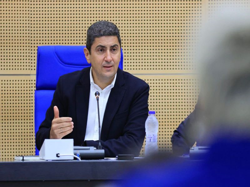 augenakis.larisa4.jpg-1